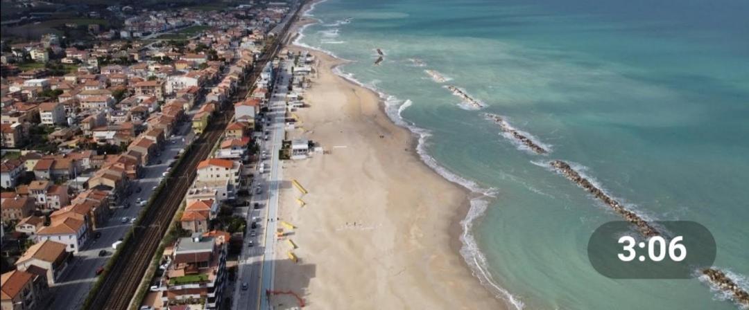 La Casetta Al Mare Civitanova Marche Exterior foto
